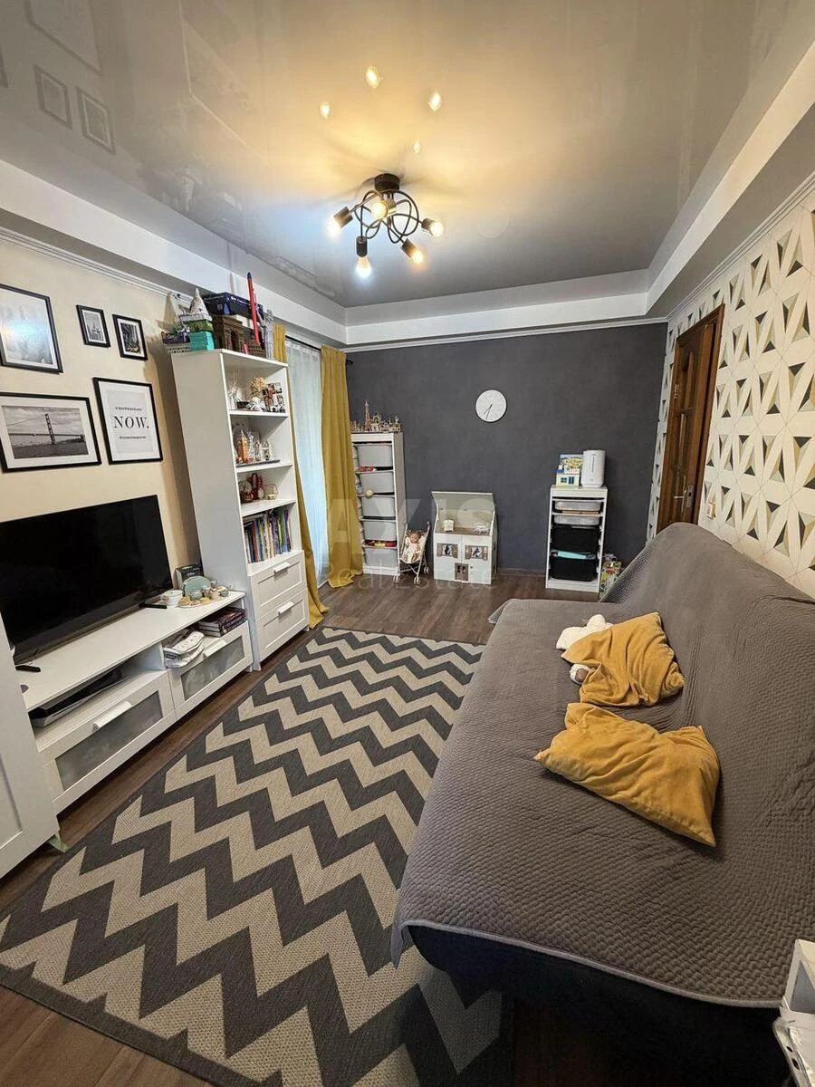 2k apartment vul. Miljutenka 9718951