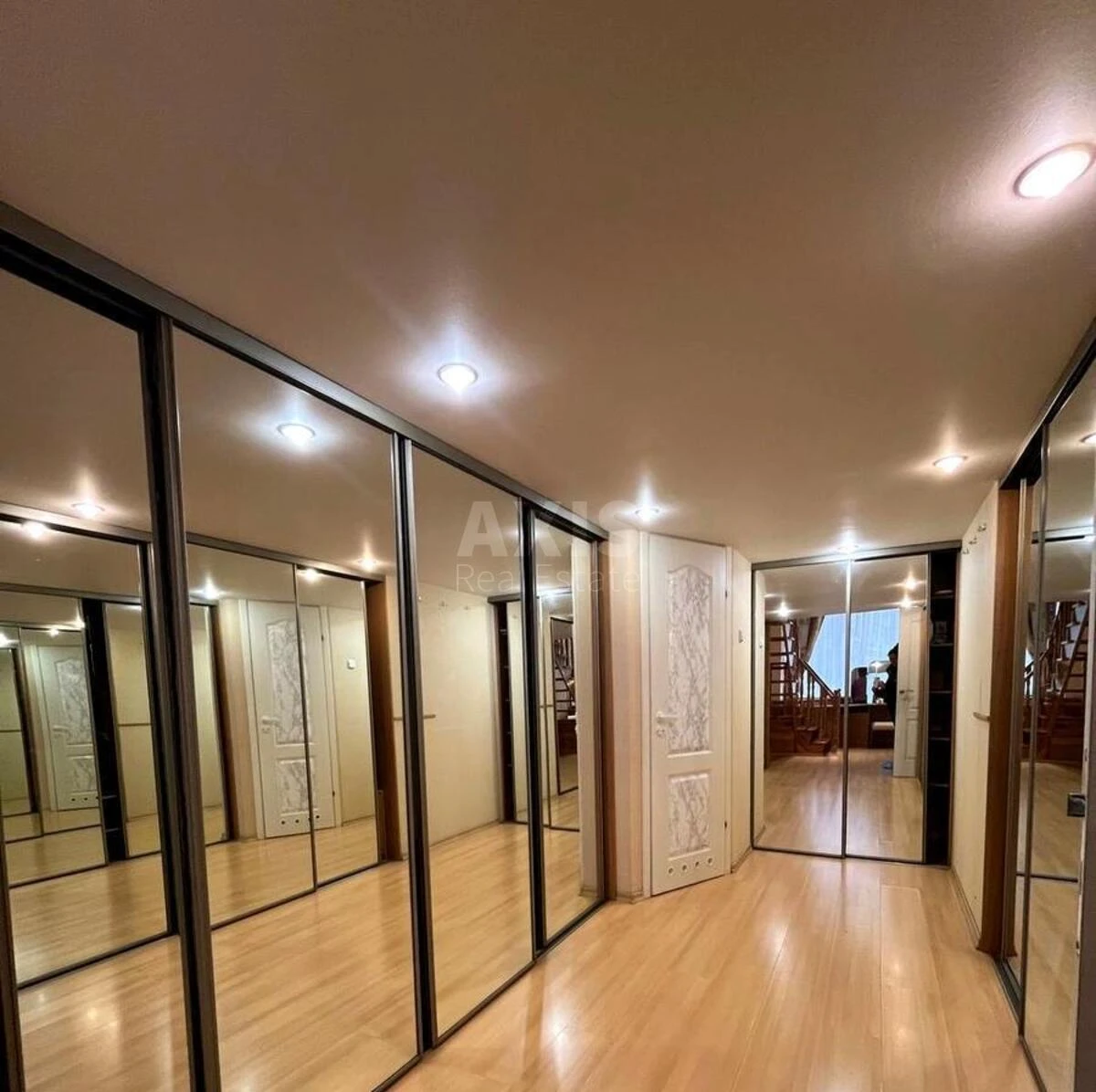 3k apartment vul. Gorodec'kogo Arhitektora 9658341