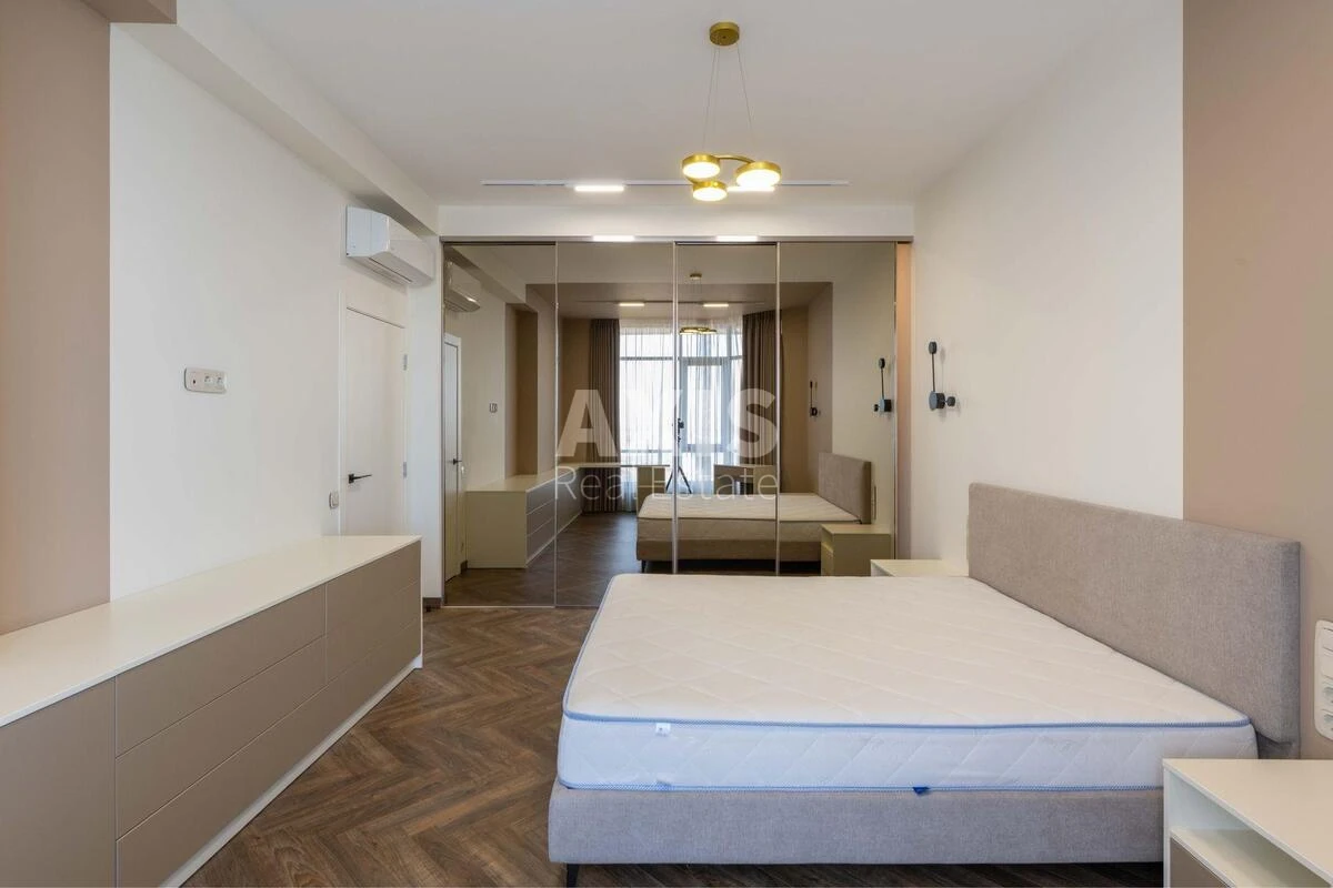 4k apartment vul. Strutyns'kogo Sergija 25812817