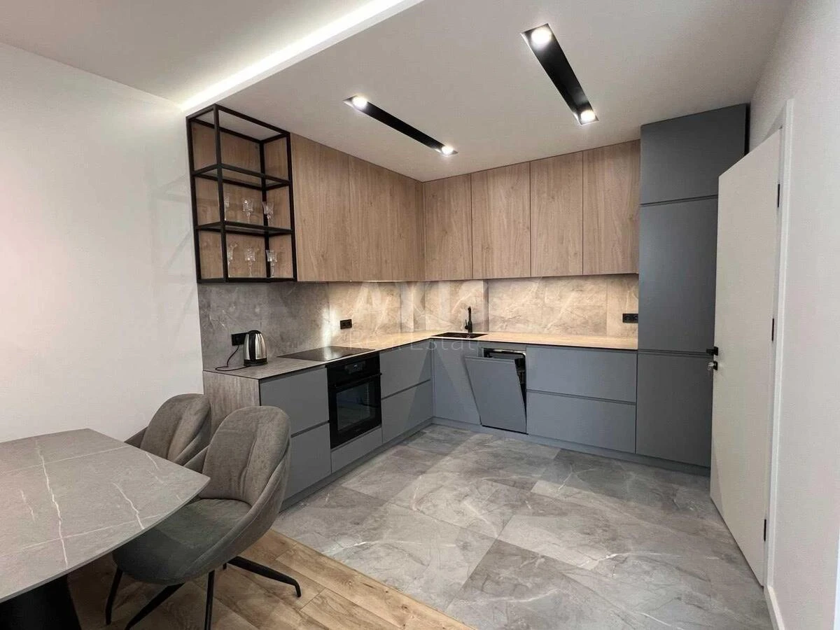 2k apartment vul. L'vivs'ka 15665832