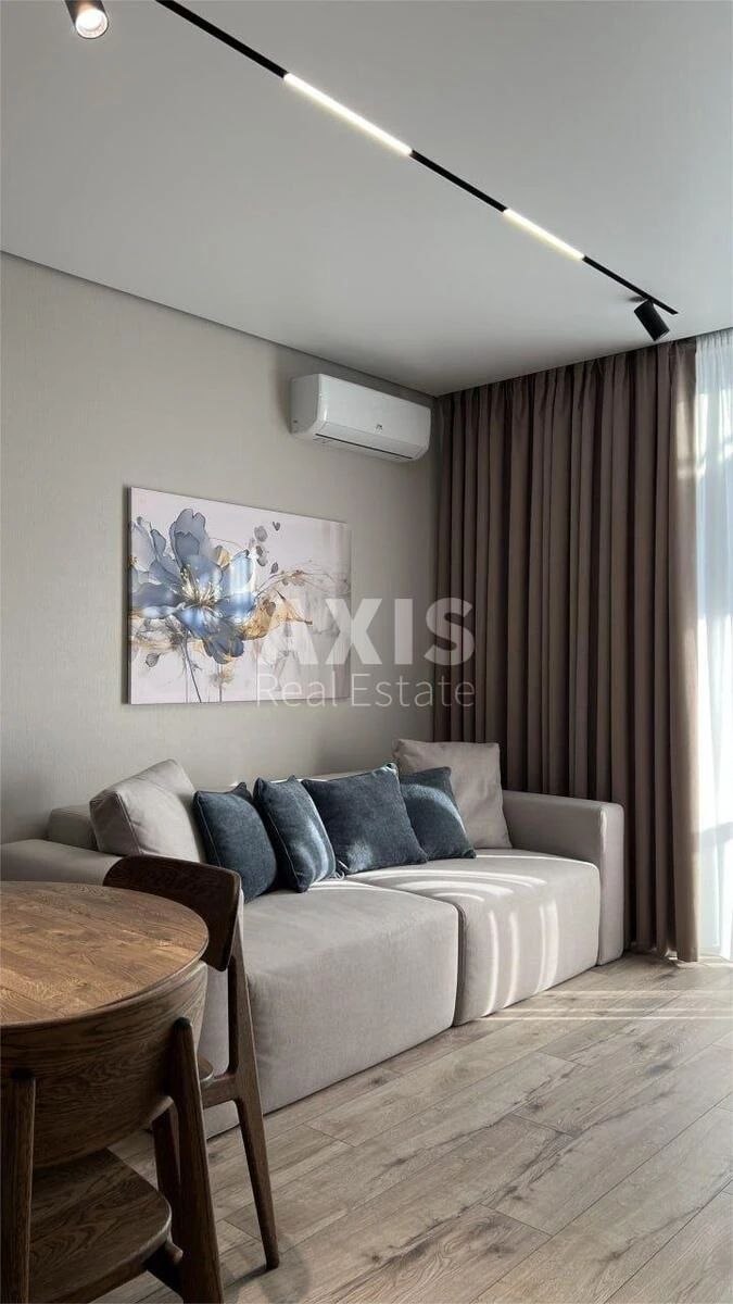 1k apartment vul. Saljutna 2Б653602