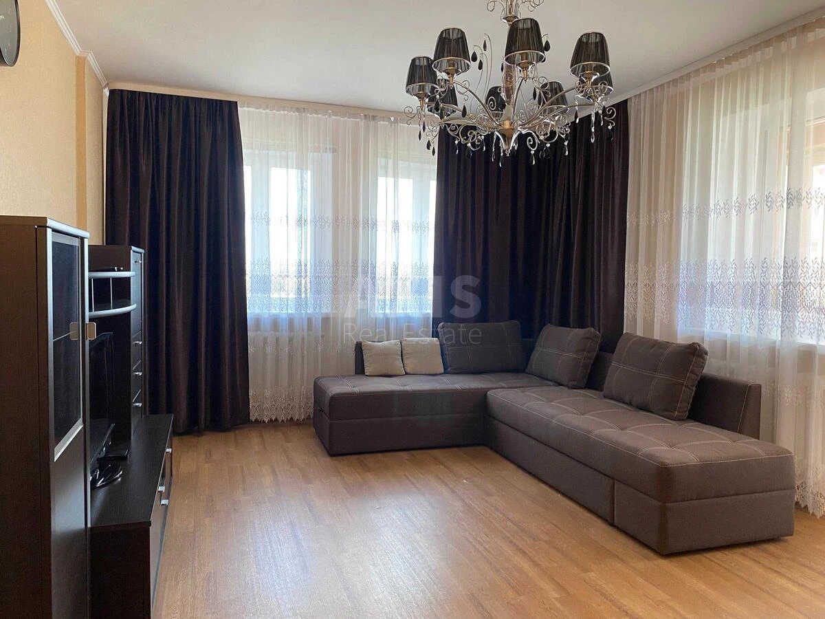 3k apartment vul. Ahmatovoi' Anny 13709794