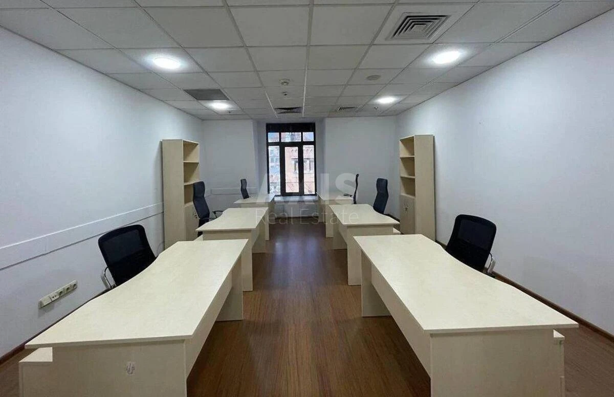 Translation missing: ru.properties.form.office_free ул. Бассейная 2А, 280м2651123