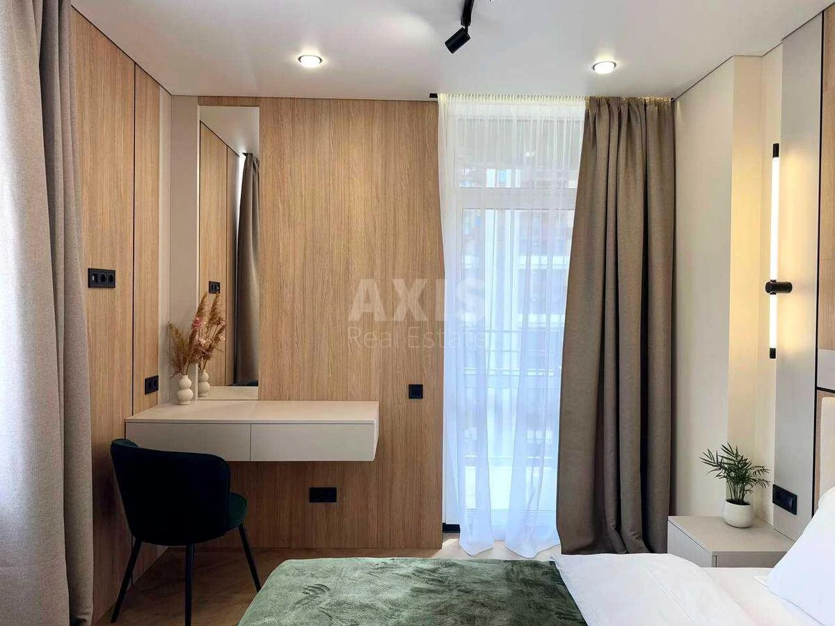 2к квартира ул. Александра Олеся 3712897