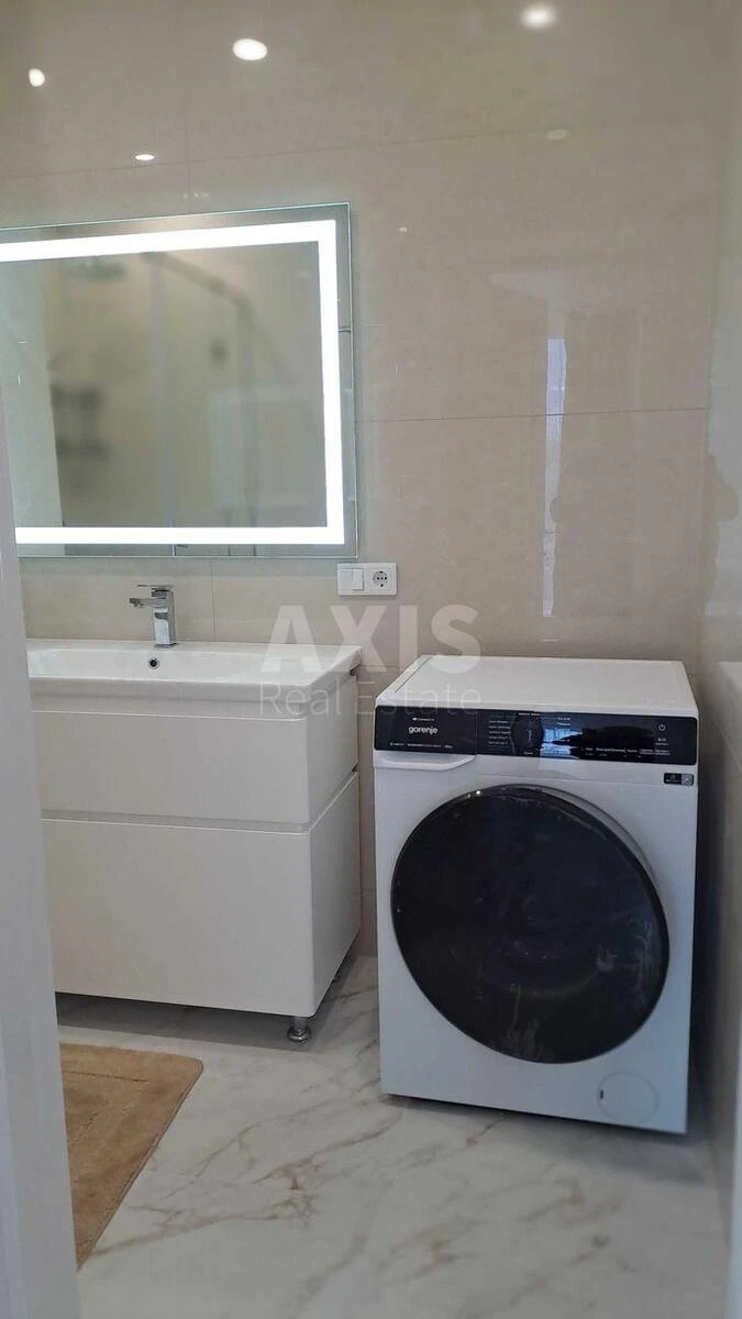 1k apartment nab. Dniprovs'ka 15672794