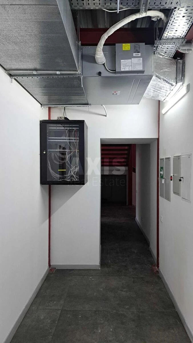 Office vul. Sverstjuka Jevgena 11Б, 250m2708688