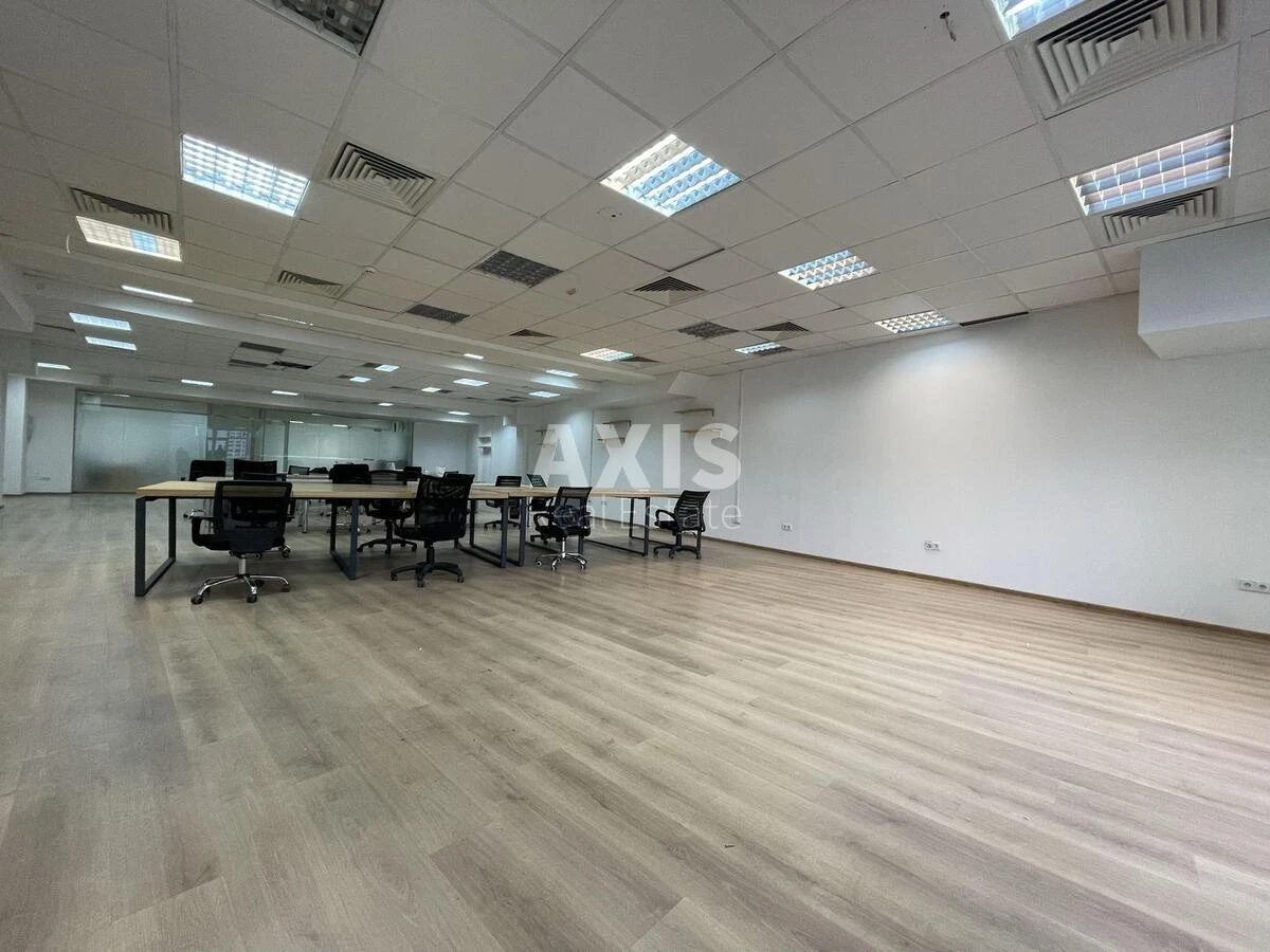 Office vul. Jevgena Konoval'cja Thirty-six D, 830m2611436