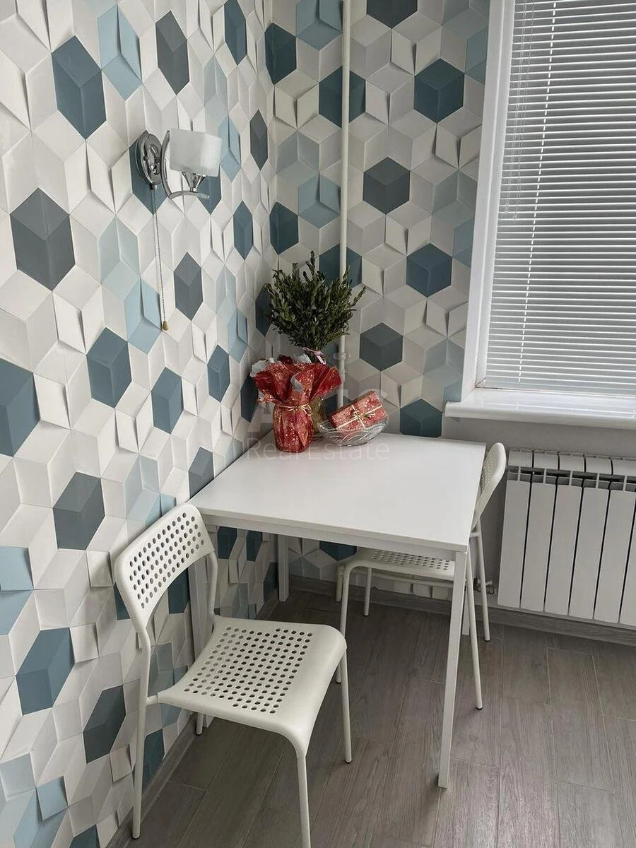 1к квартира пр-т Шухевича Романа 4477630