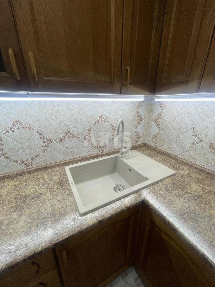 3k apartment vul. Pryrichna 37641540