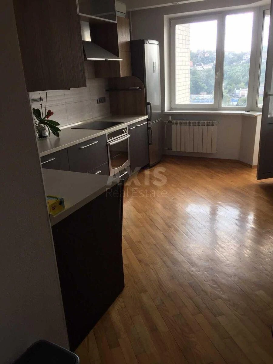 3к квартира ул. Семьи Праховых 27682710