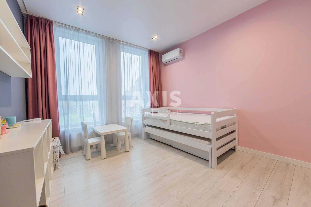 4k apartment pr-t Berestejskij 676534619