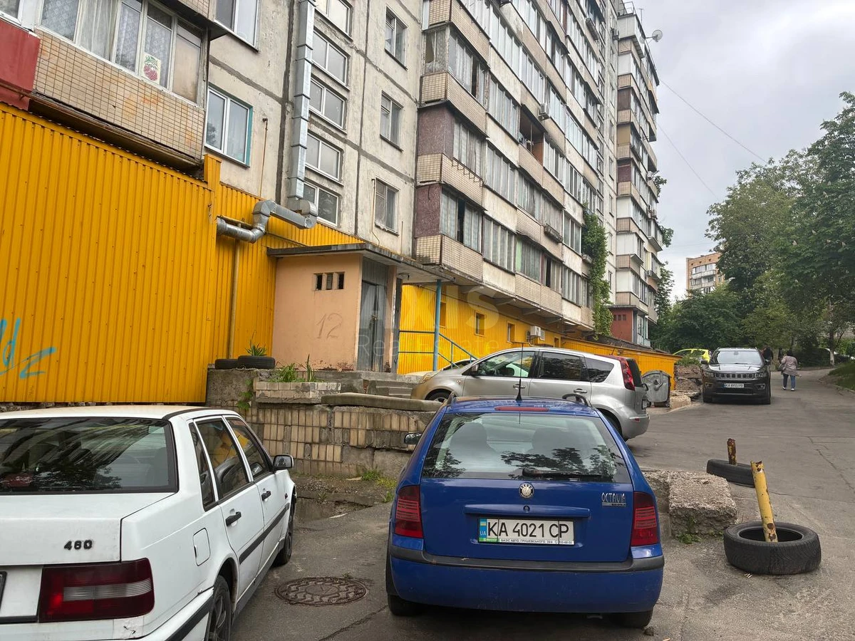 Объект сервиса ул. Петропавловская 12, 113м2546517