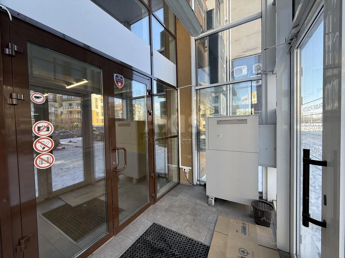 Объект торговли ул. Замковецкая 106Б, 91м2652309