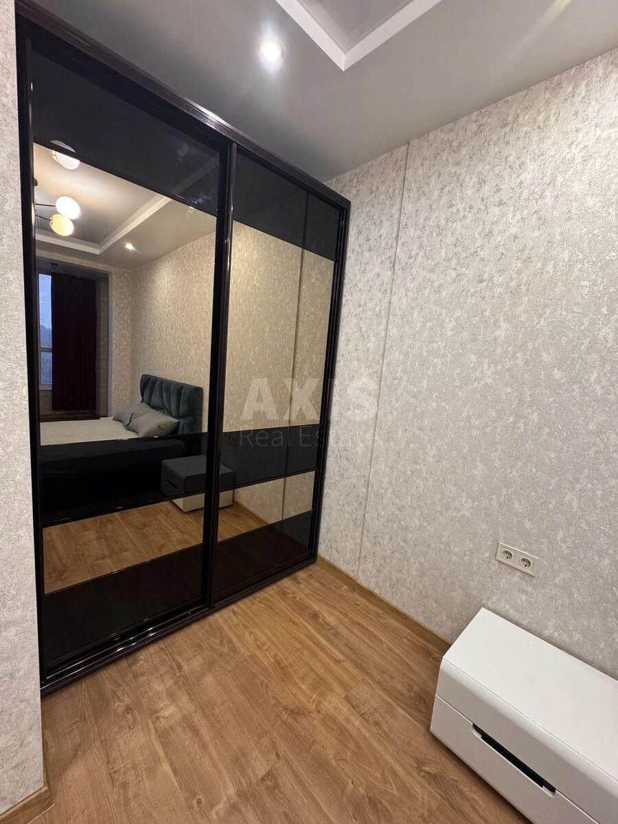 1k apartment vul. Petropavlivs'ka 40628295