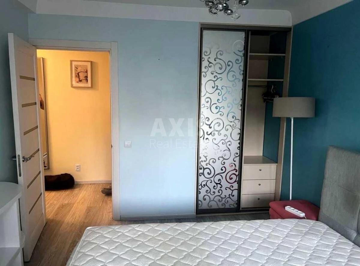 2к квартира ул. Джона Маккейна 42705905