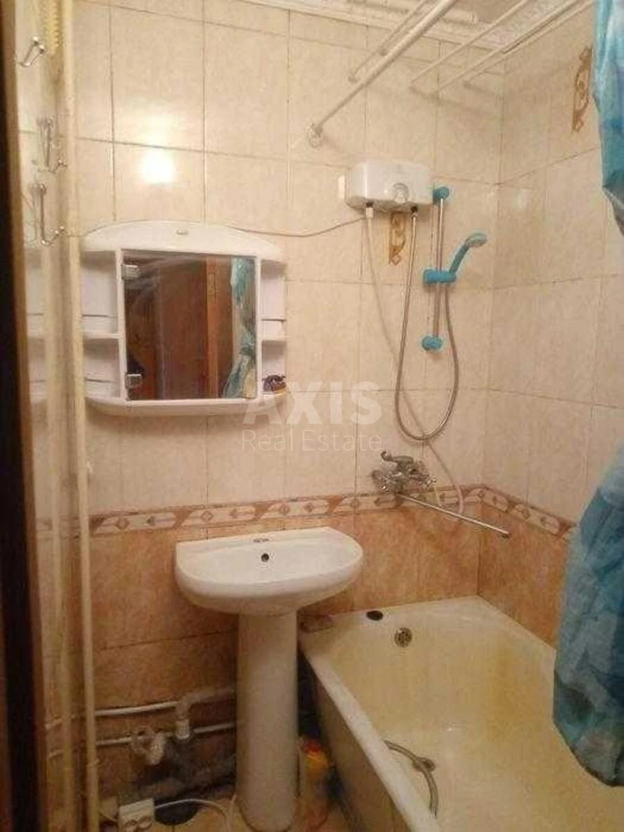 3к квартира пр-т Леся Курбаса 10Ж600442