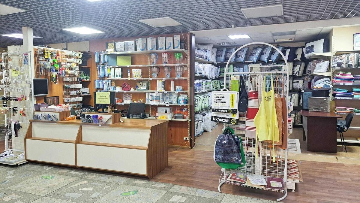 Объект торговли ул. Ревуцкого 12А, 260м2680002