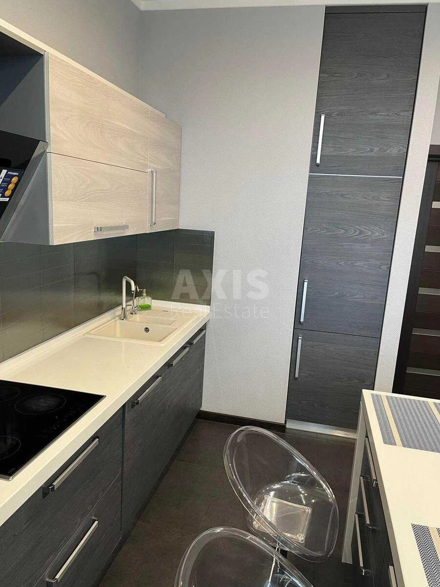 2k apartment vul. Vasylya Tyutyunnyka 37/167610