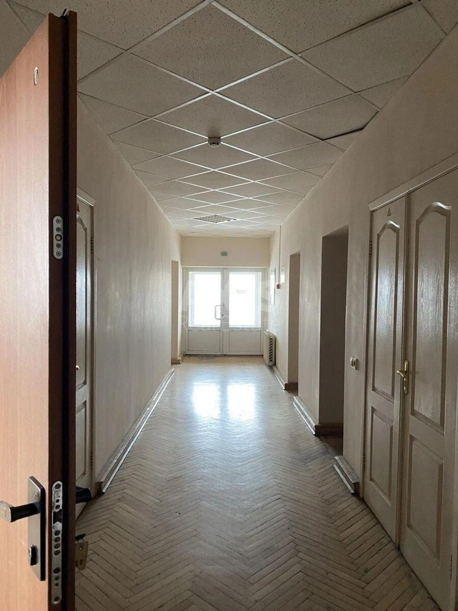 Office vul. Sverstjuka Jevgena 23, 234m2679193