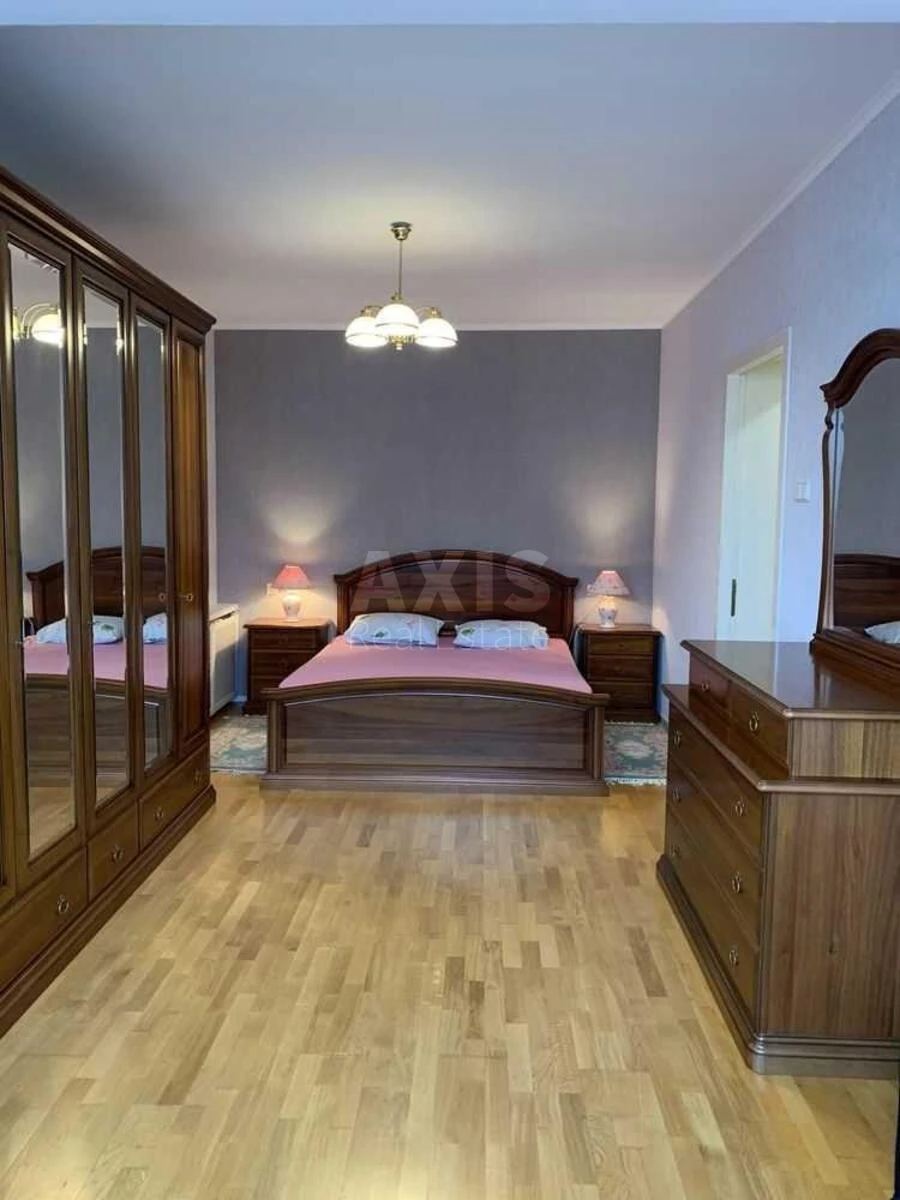 3к квартира ул. Старонаводницкая 8711036