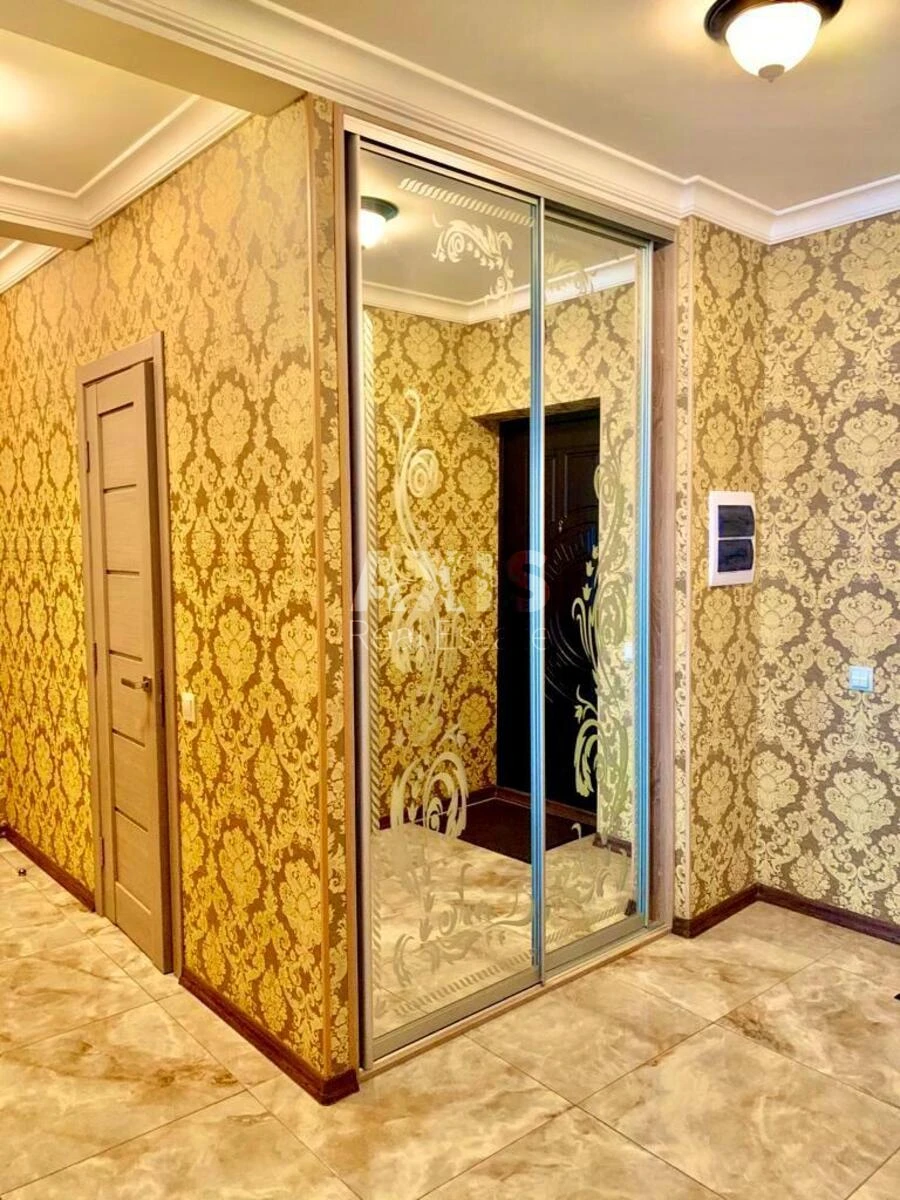 3к квартира ул. Малевича Казимира 89649983