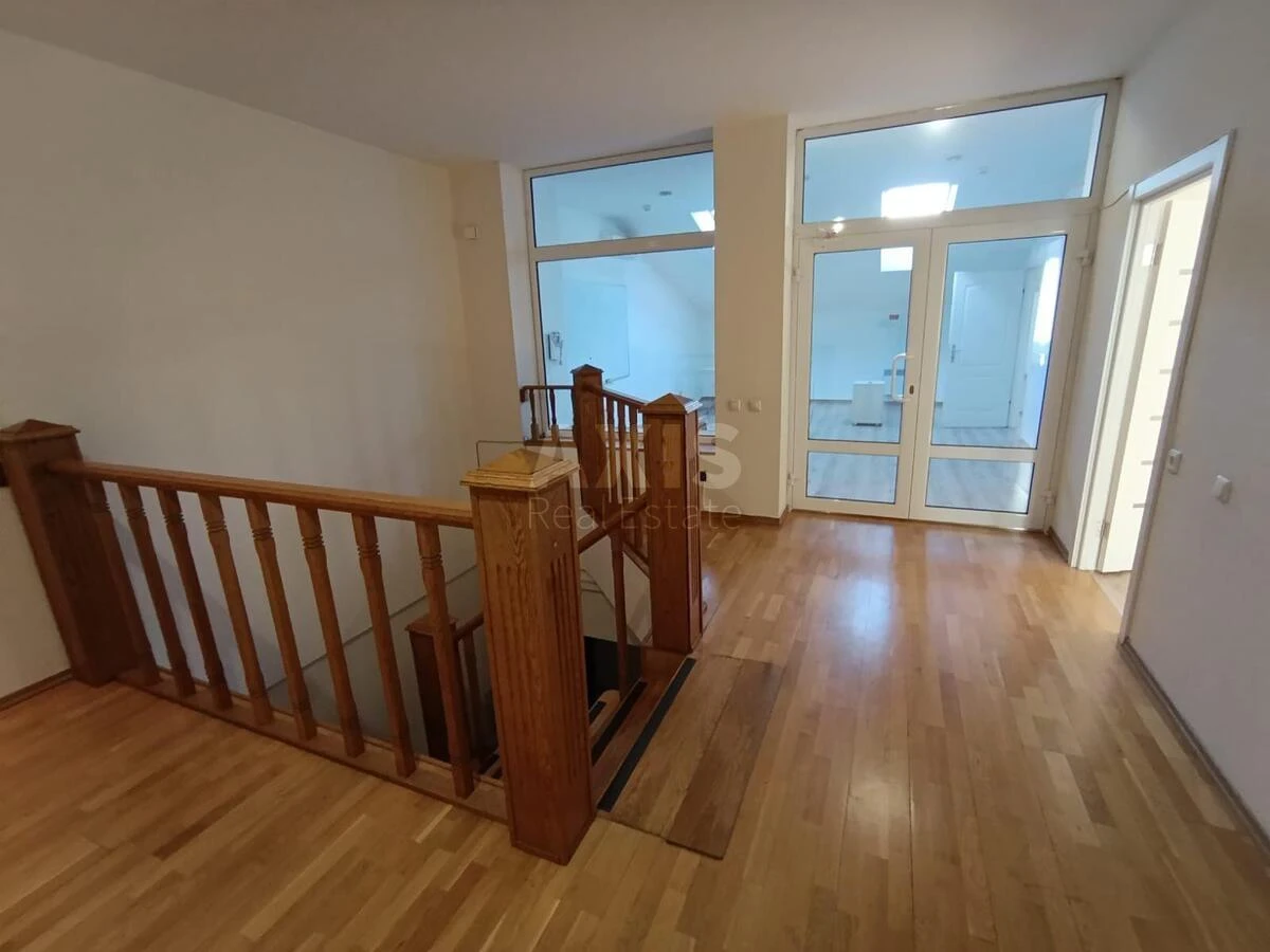 Офис ул. Городецкого Архитектора 10/1, 340м26996110