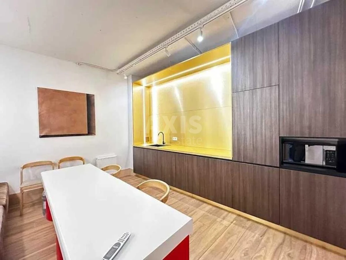 Office vul. Buslivs'ka 12, 135m26697019