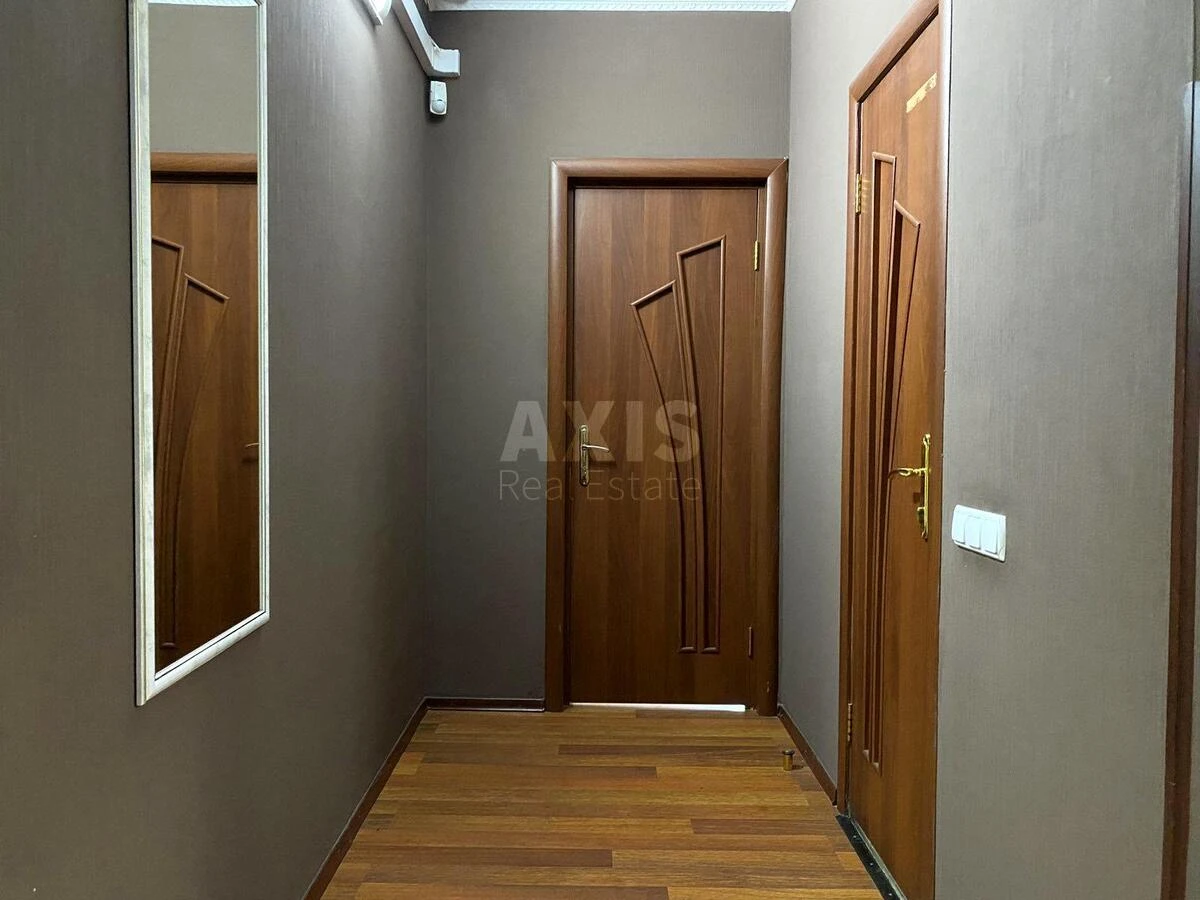 Office vul. Jurkivs'ka 28, 195m2655554