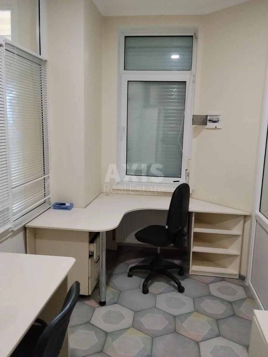 Trade object vul. Doncja Myhajla 2А, 50m2671005