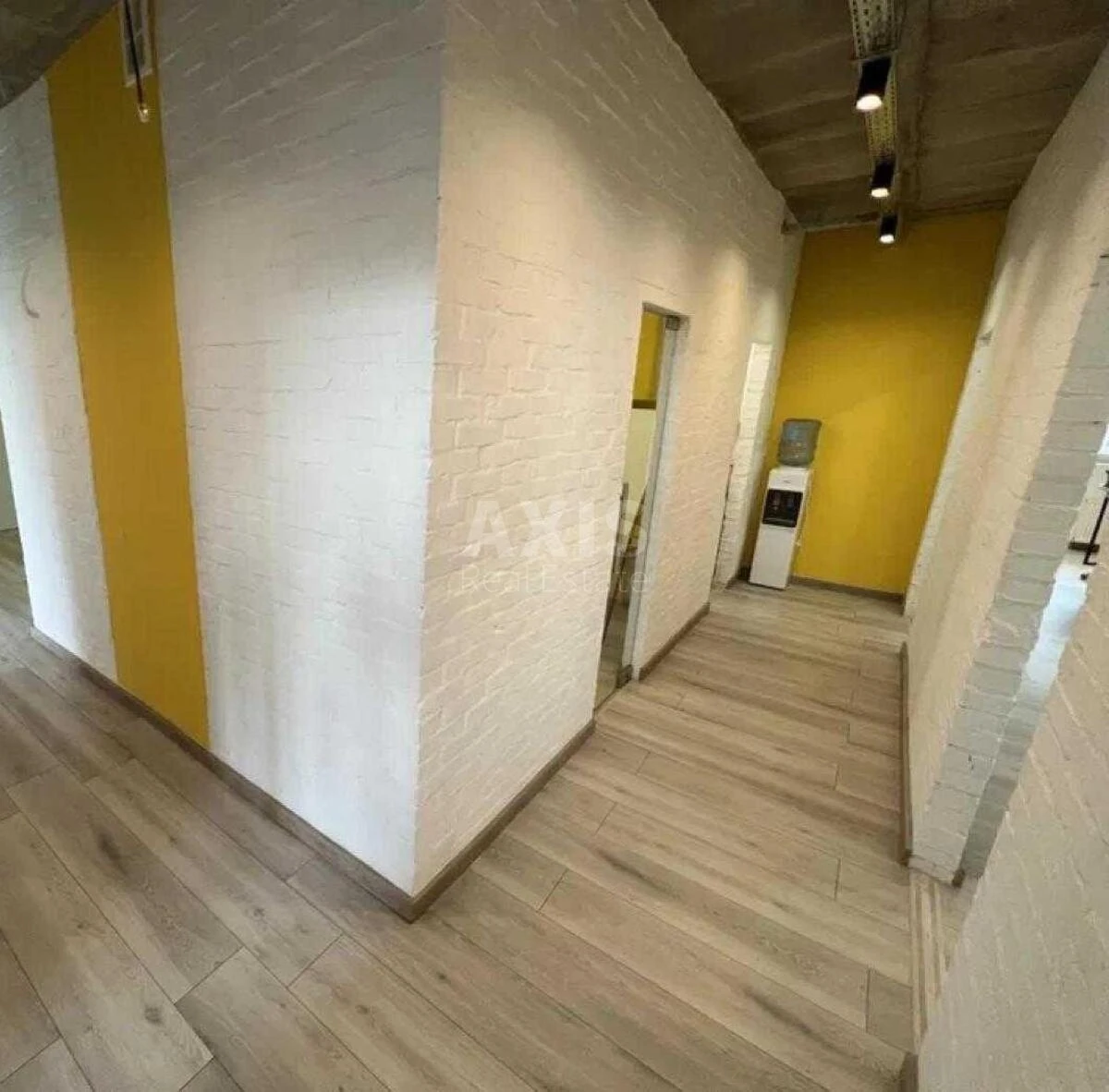 Office vul. Vasylya Tyutyunnyka 37/1, 141m2706275
