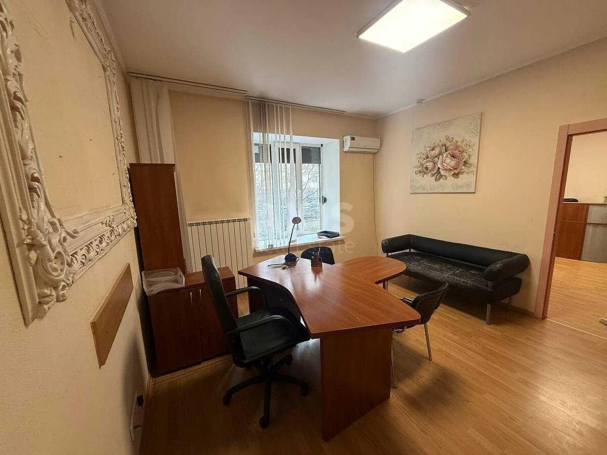 Офис ул. Александра Конисского 48/13, 70м267603