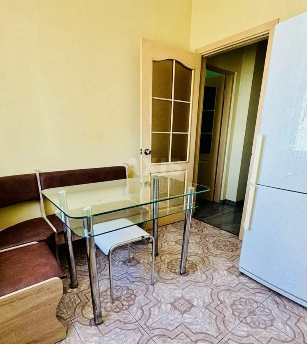 2k apartment vul. Urlivs'ka 23А510660