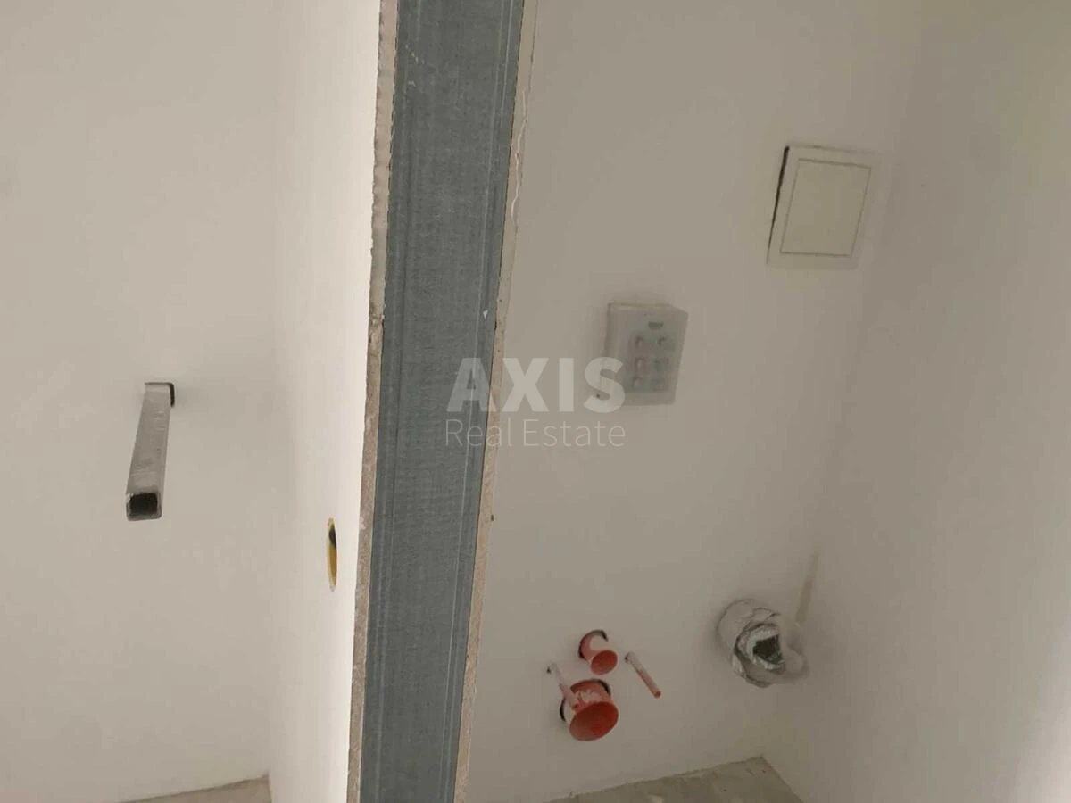 Office vul. Saksagans'kogo 53/80, 267m26567321