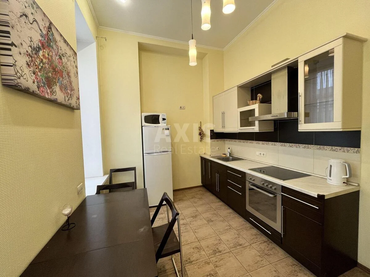 3k apartment vul. Evgena Chykalenko 21
