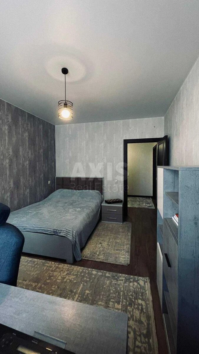 3k apartment vul. Sverstjuka Jevgena 6В706758