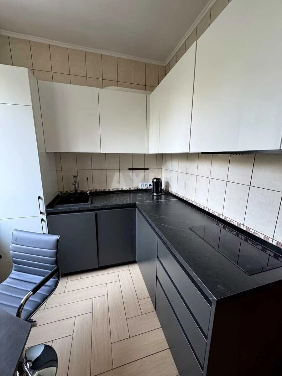 2к квартира ул. Госпитальная 27039713