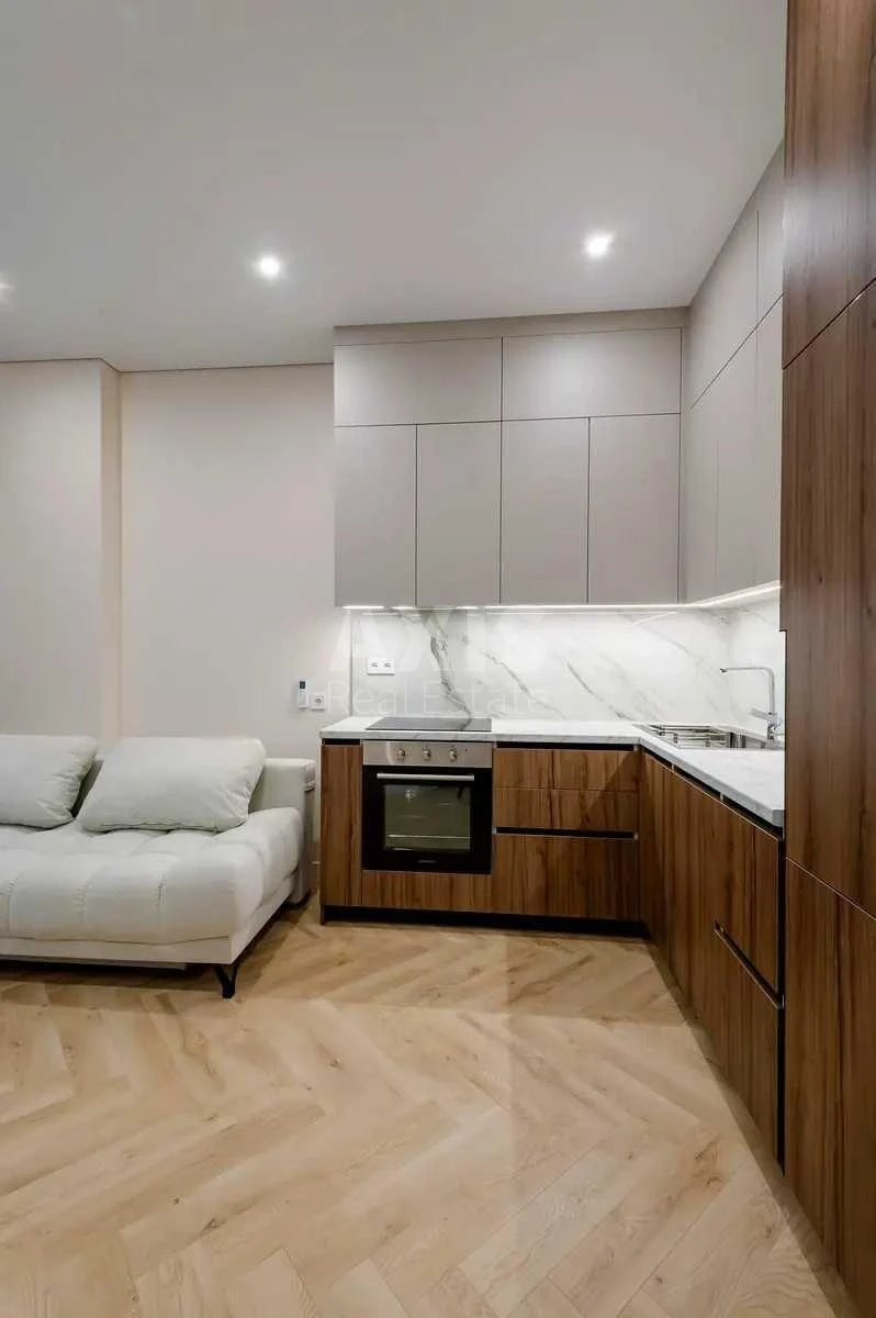 1k apartment pr-t Berestejskij 11657331