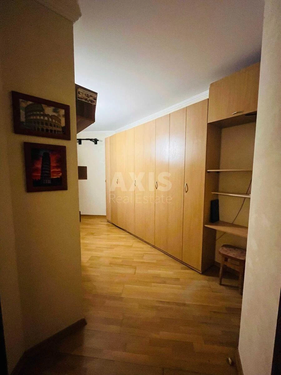 5к квартира ул. Ахматовой Анны 136423610