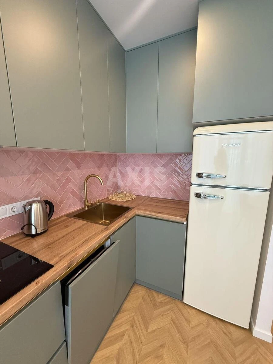 1k apartment pr-t Berestejskij 11Б690000