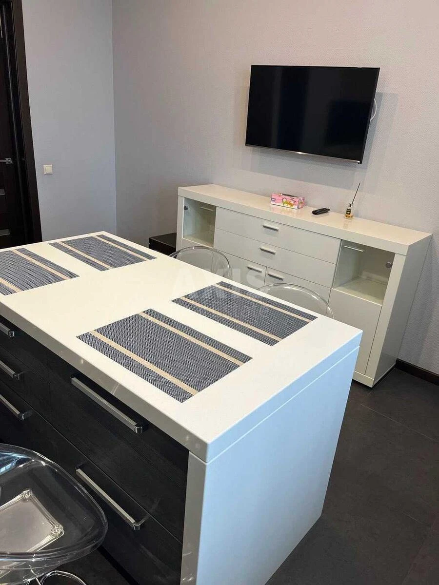 2k apartment vul. Vasylya Tyutyunnyka 37/1676102