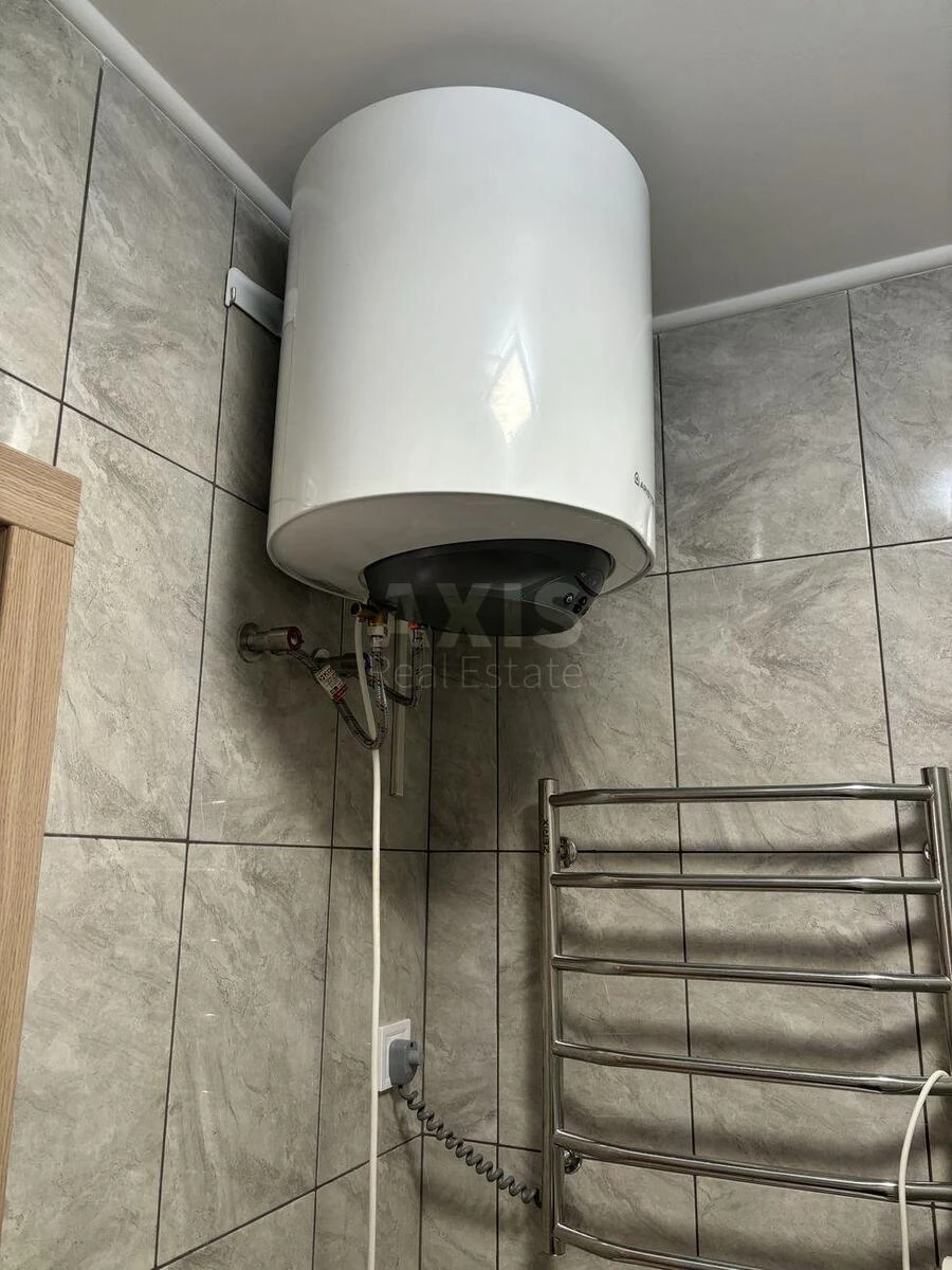 1k apartment pr-t Stepana Bandery 32Д645167