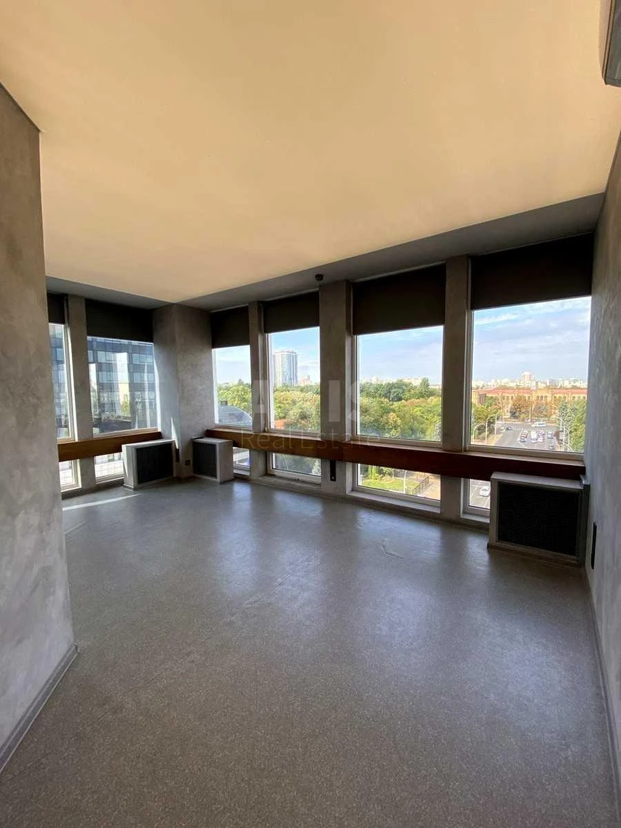 Office vul. Lypkivs'kogo Vasylja Mytropolyta 45, 230m270869