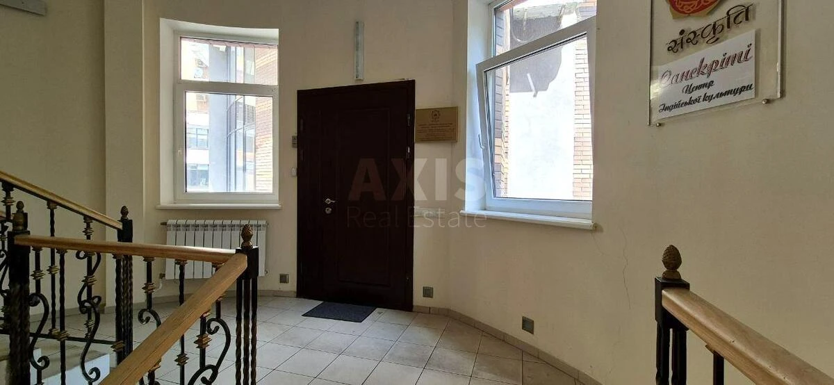 Office bul. Lesi Ukrai'nky 7Б, 200m26665920