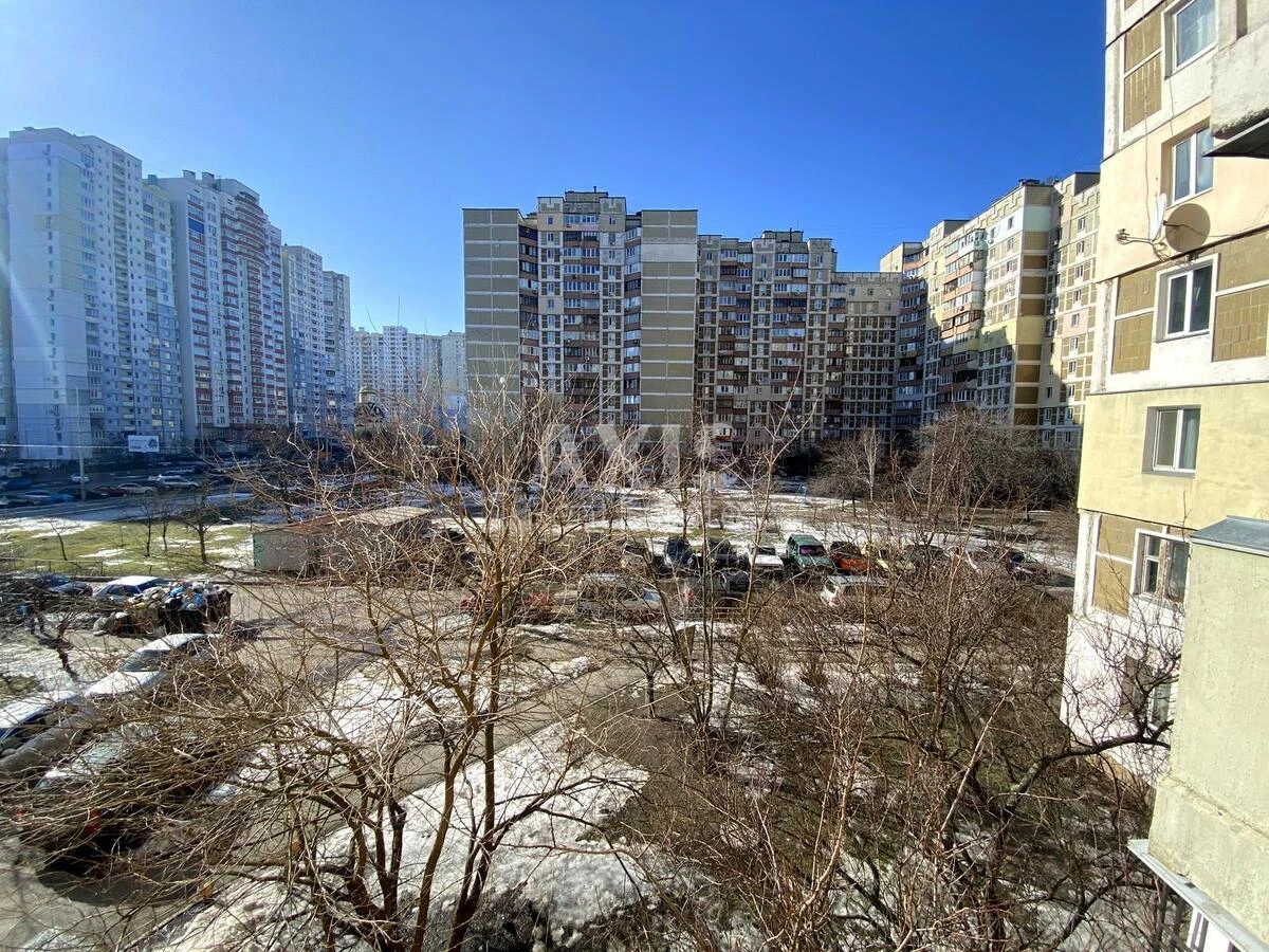 5k apartment vul. Александры Эстер 10/876653217