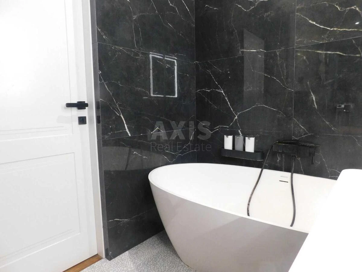 1k apartment vul. Zhmachenka Generala 28А695894