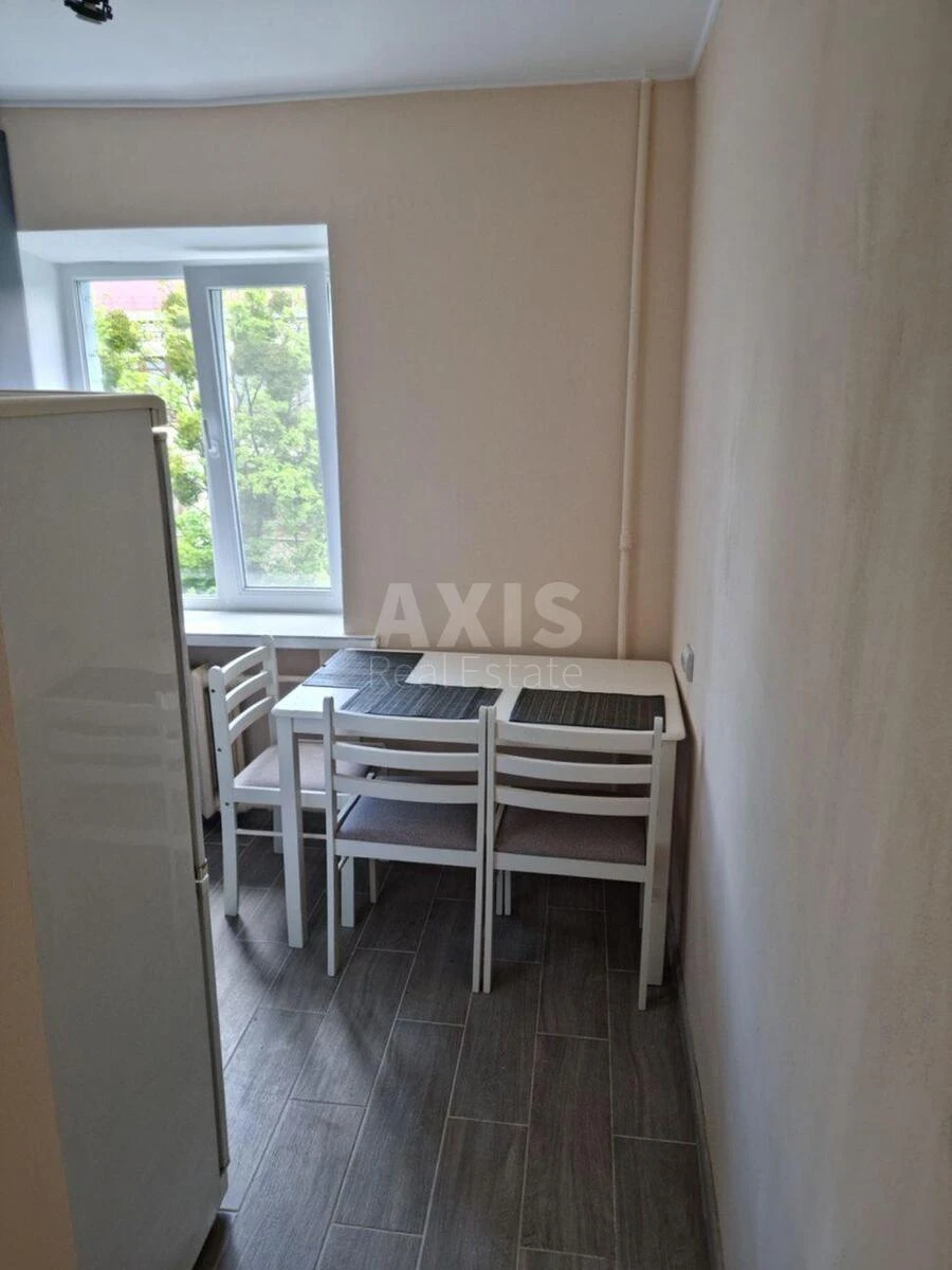 2k apartment vul. Teligy Oleny 37В648331