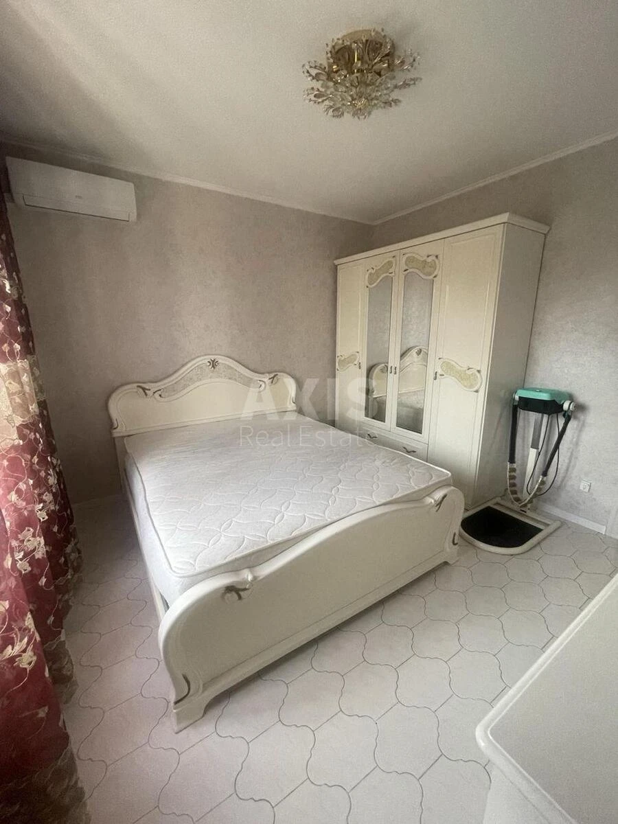 3k apartment vul. Pryrichna 37641544