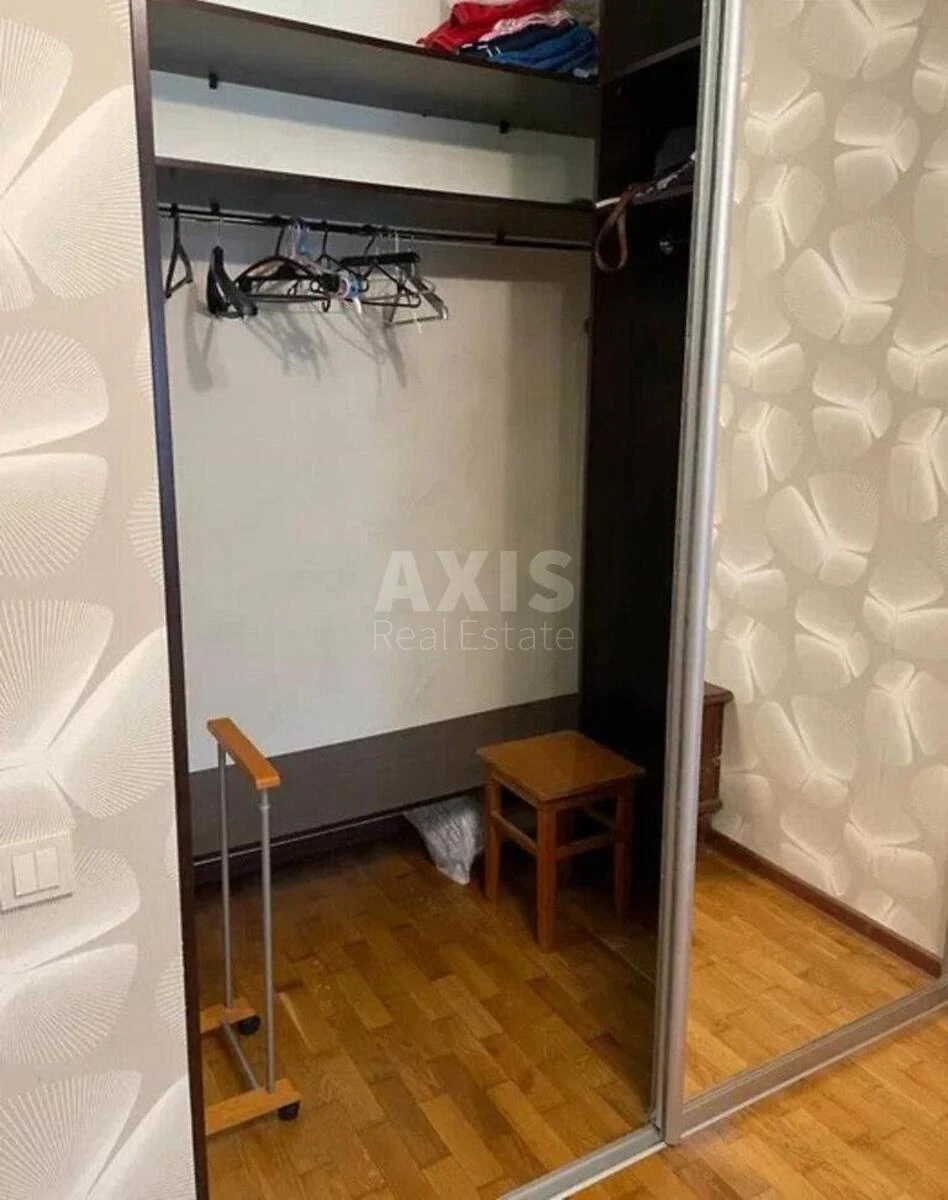 2k apartment vul. Sribnokil's'ka 2А700263