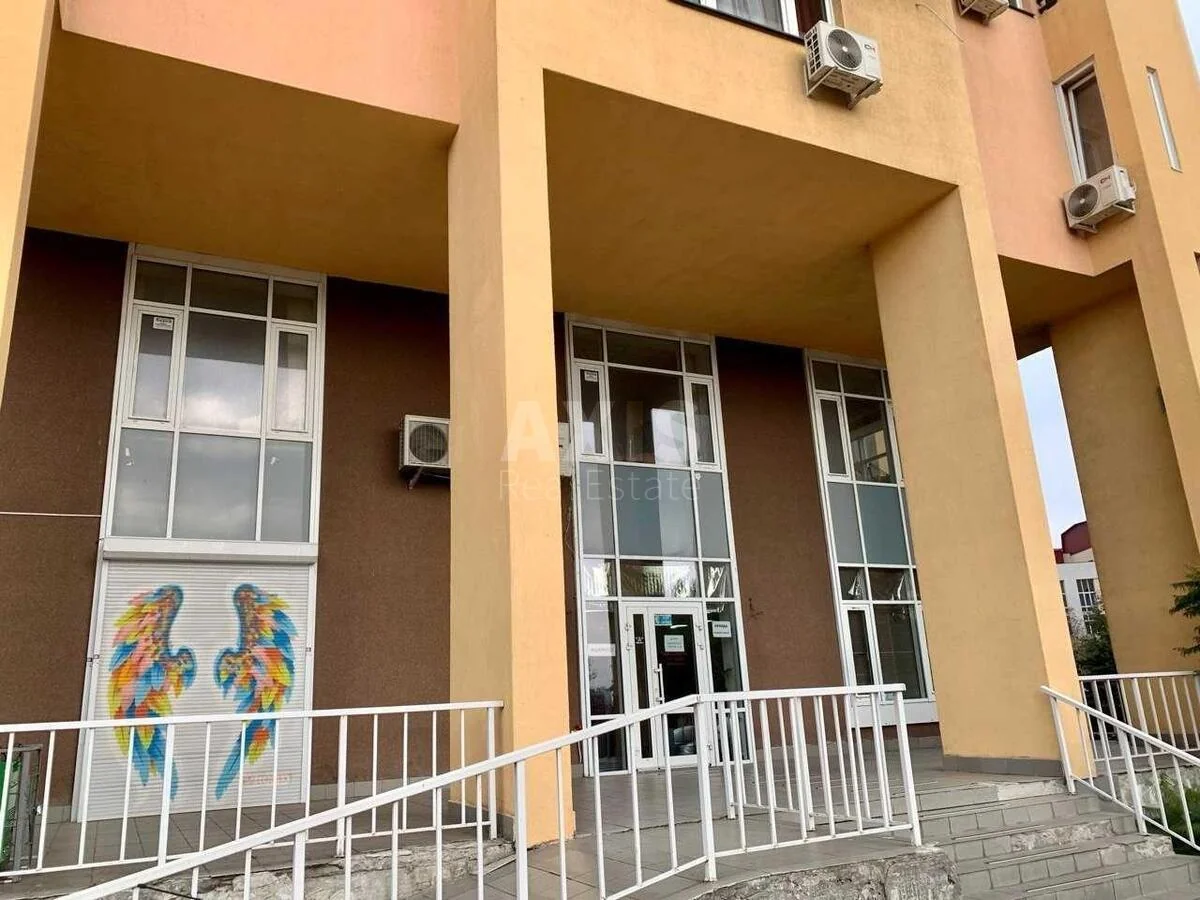 Объект торговли пр-т Лобановского 6В, 130м2