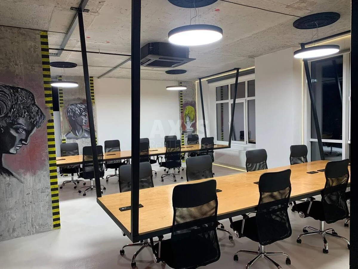 Офис ул. Андрея Верхогляда 15, 120м2670004